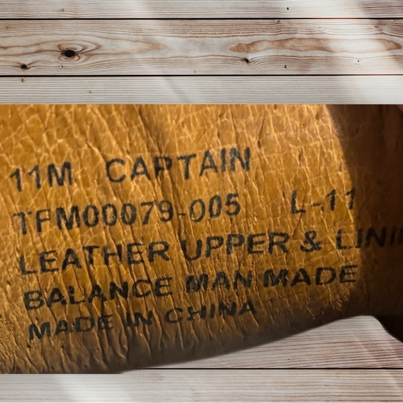 Tommy Bahama Men's Captain Sz 11M Tan Leather Boat Shoes - Picture 9 of 9